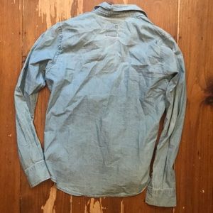 The Shirt by Rochelle Behrens Tops - The Shirt denim button up women’s small The Shirt by Rochelle Behrens Tops - The Shirt denim button up women’s small